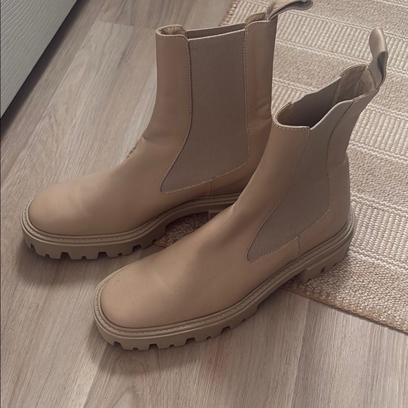 Zara Shoes - Tan/beige Chelsea Boots from Zara